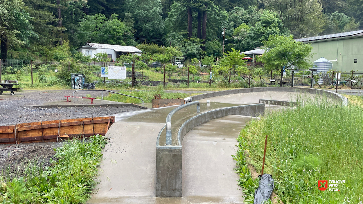 Creekside park skatepark